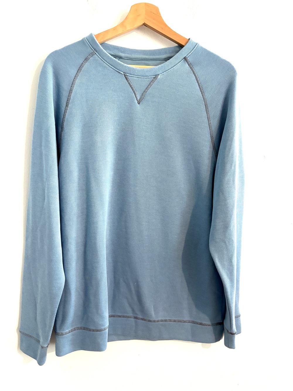Johnnie-O Size M Light Blue Men's Crewneck Soft Sweatshirt